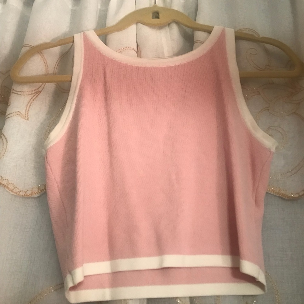 PINK Cropped Top - Picture 2 of 4